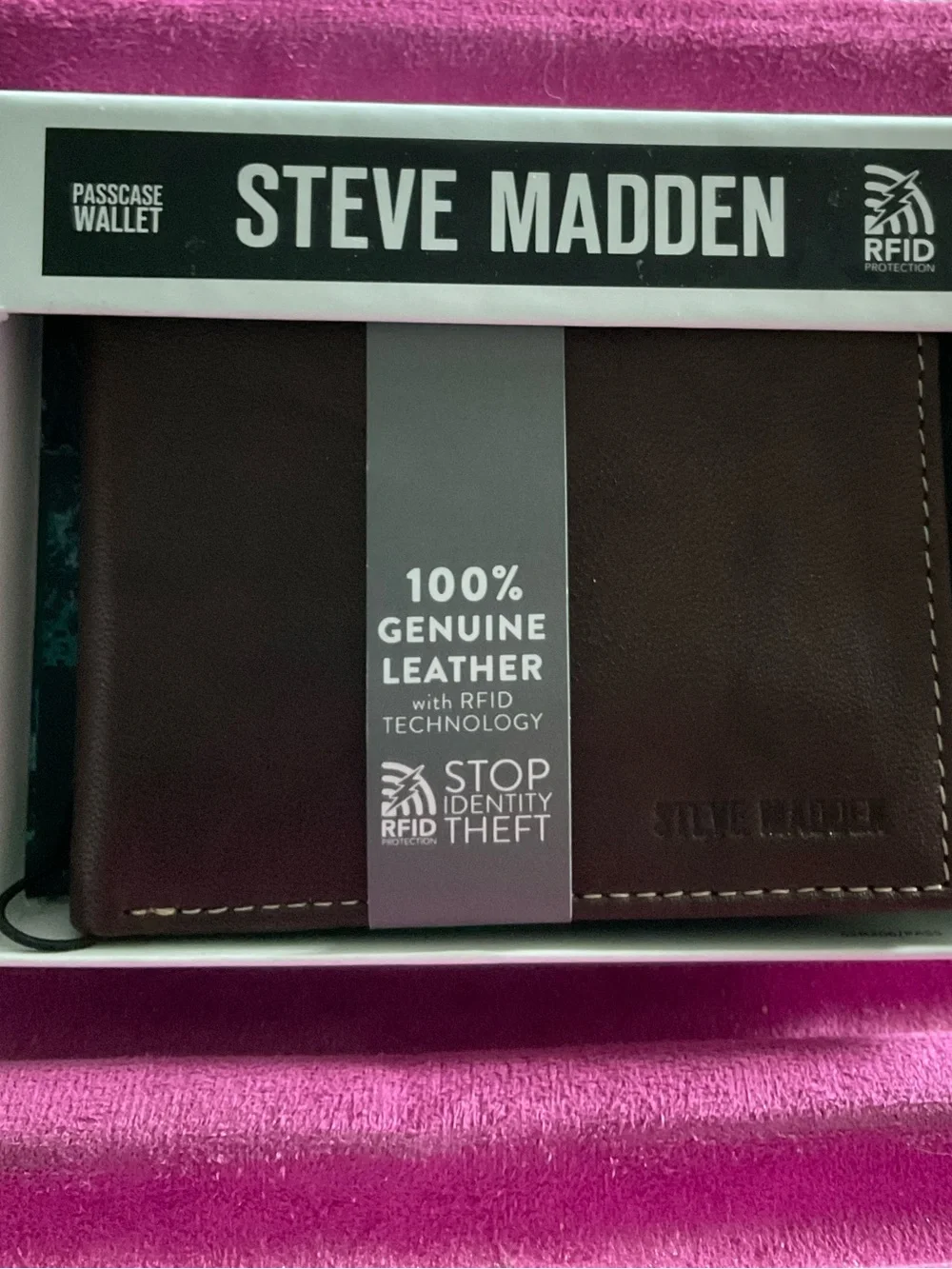 Steve Madden Men’s RFID Genuine Leather Passcase Wallet - Brown